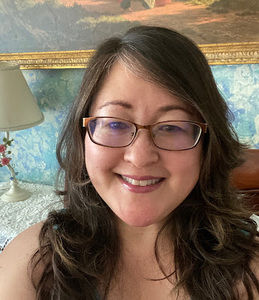 Meet your Posher, Nina